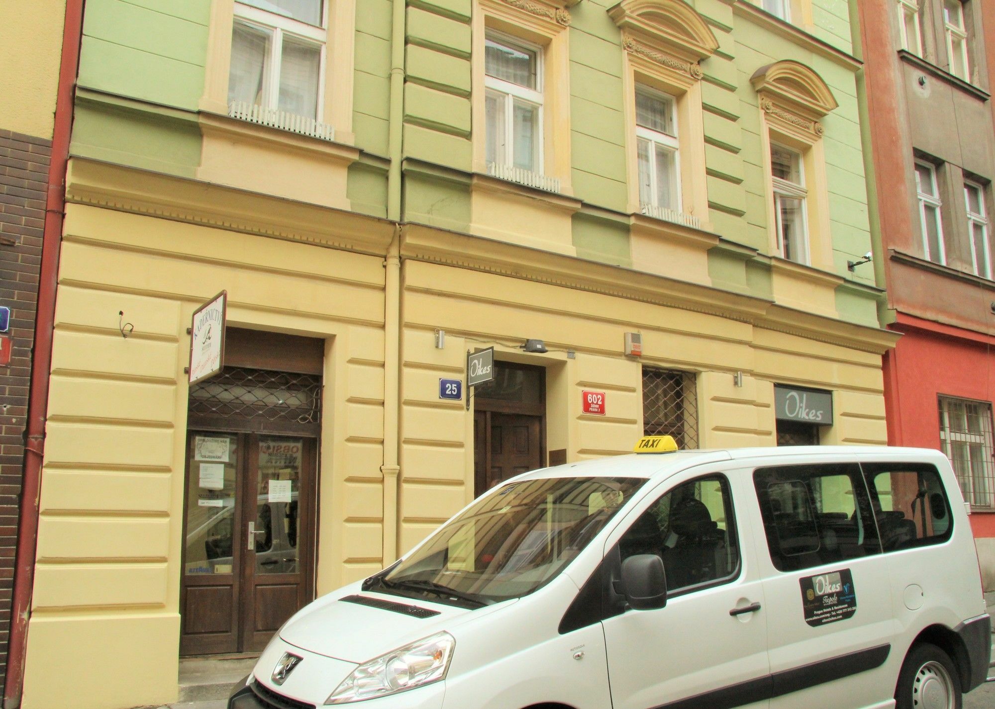 Vlkova Palace Prag Eksteriør billede